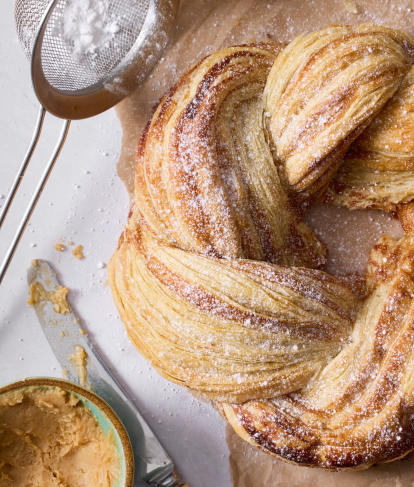 Cinnamon & Caramel Puff Pastry Wreath